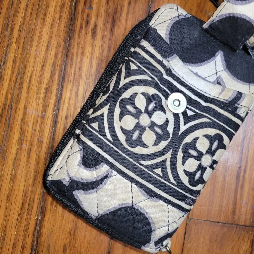 Vera Bradley Night & Day Carry it All Wristlet (Wallet Phone Card Cash)Pre-owned - Picture 2 of 10